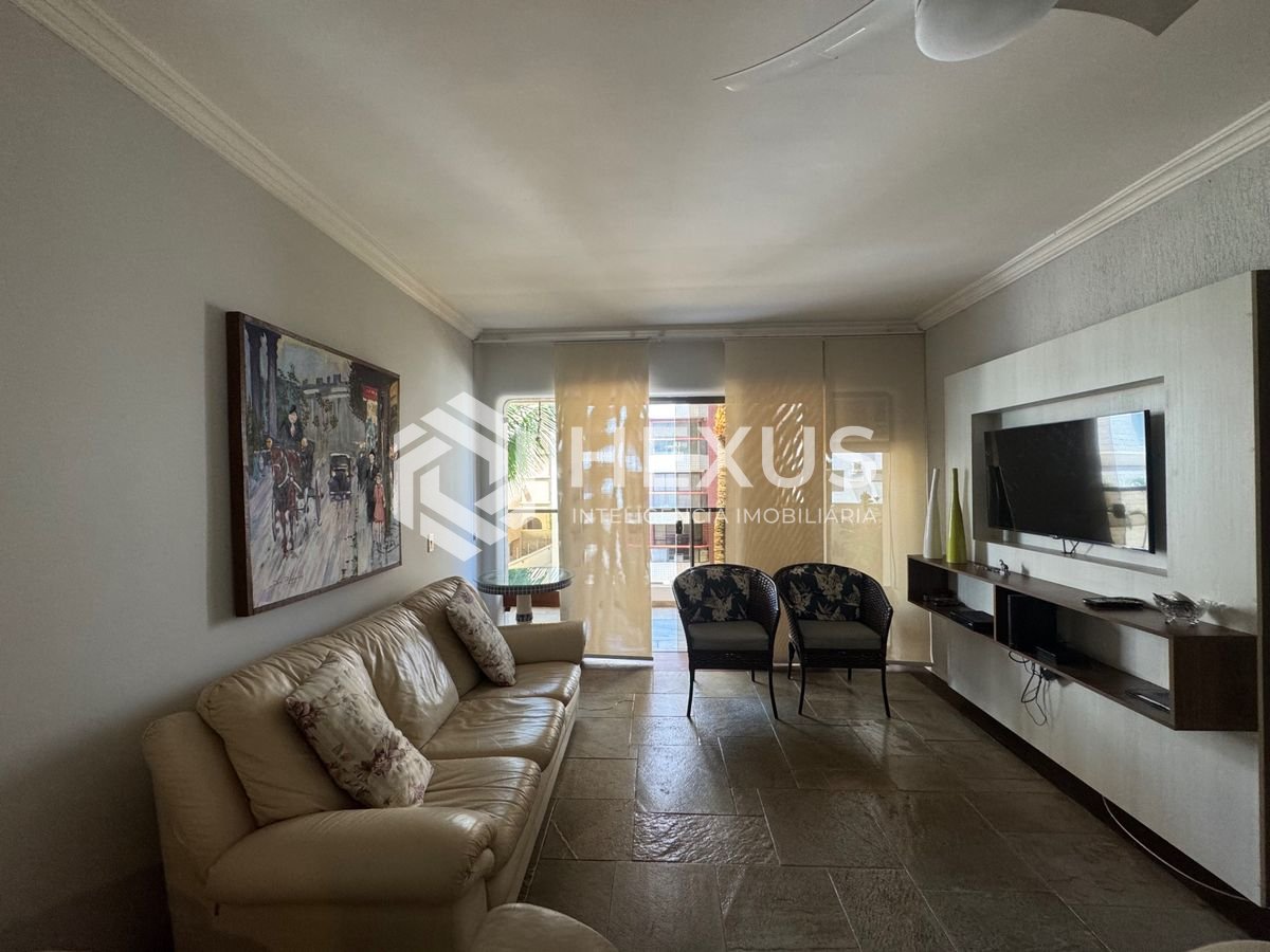 Foto 3 de Apartamento com varanda e lazer a 400m da praia na Enseada, Guarujá