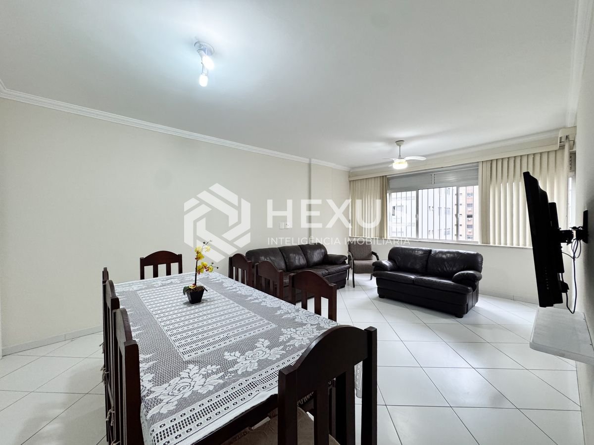 Foto 4 de Apartamento reformado e mobiliado à venda na praia das Pitangueiras, região da Barra Funda, Guarujá-SP.