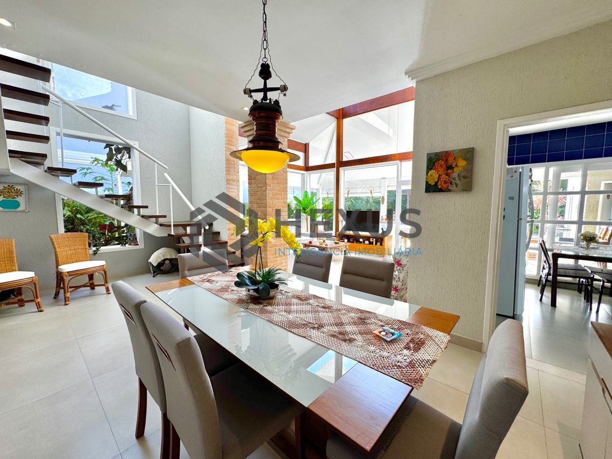Foto 18 de Casa reformada com piscina e área gourmet no Jardim Acapulco, Guarujá