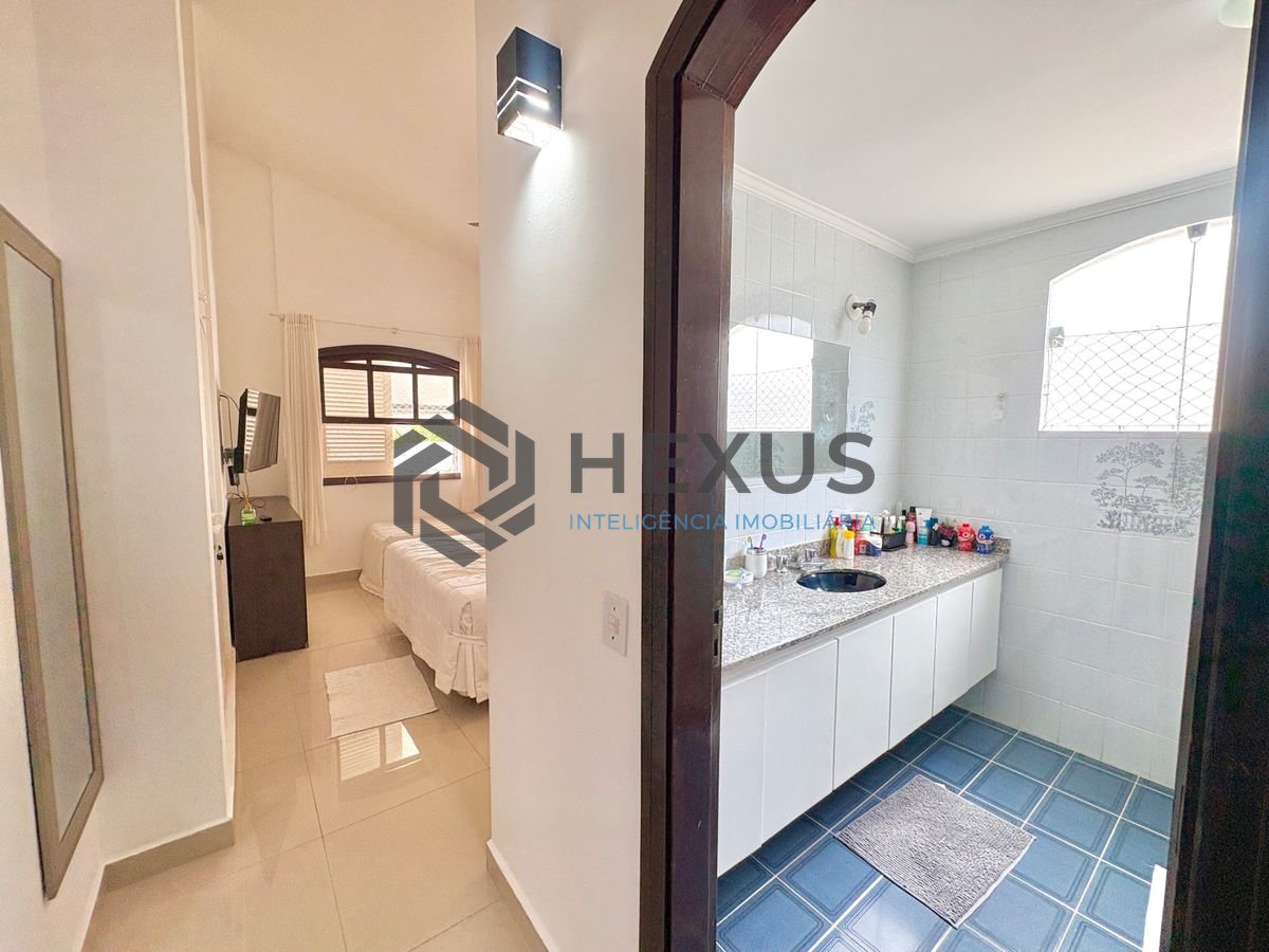 Foto 32 de Casa reformada com piscina e área gourmet no Jardim Acapulco, Guarujá