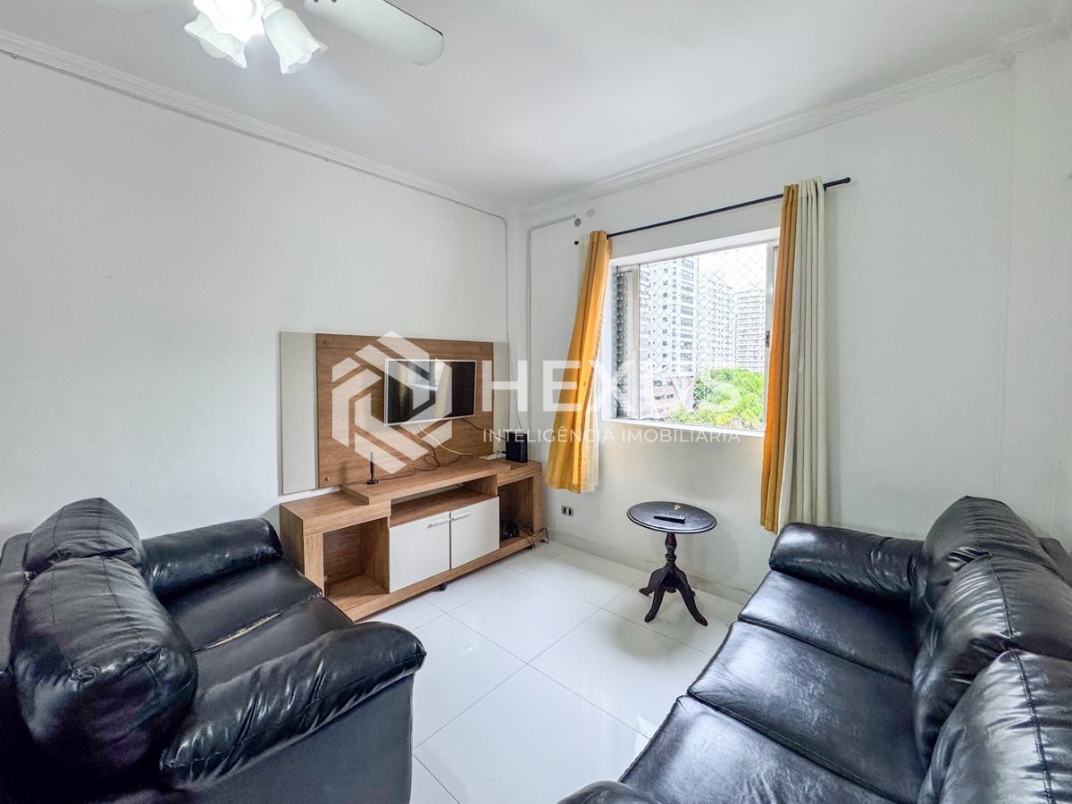 Apartamento reformado com lazer a 200m da praia nas Pitangueiras, Guarujá