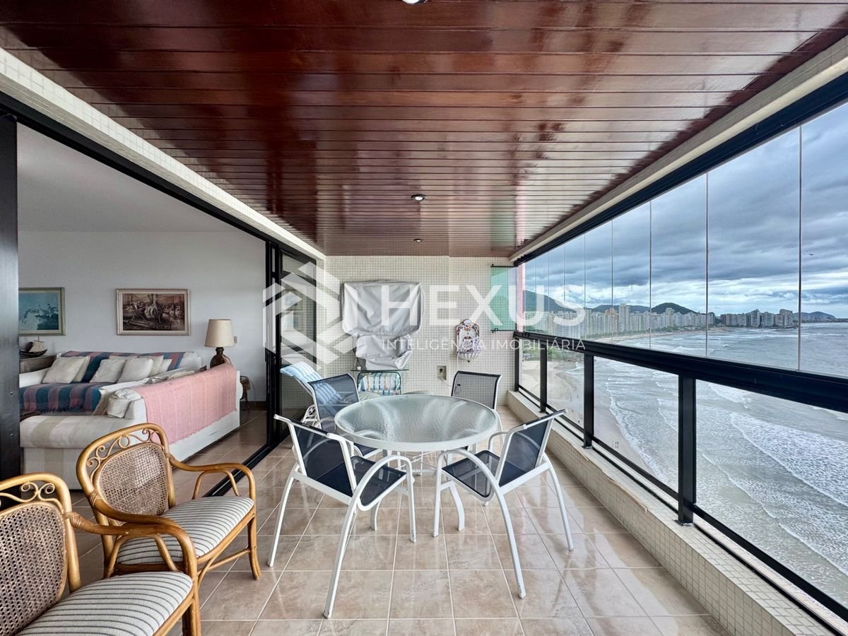 Apartamento frente mar com varanda vista mar e lazer no Jardim Astúrias, Guarujá