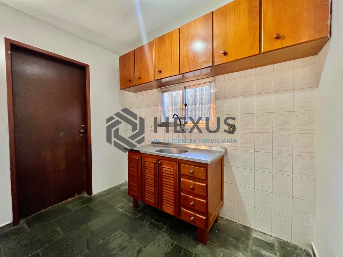 Foto 15 de Casa em condomínio a 500m da praia no Jardim Astúrias, Guarujá