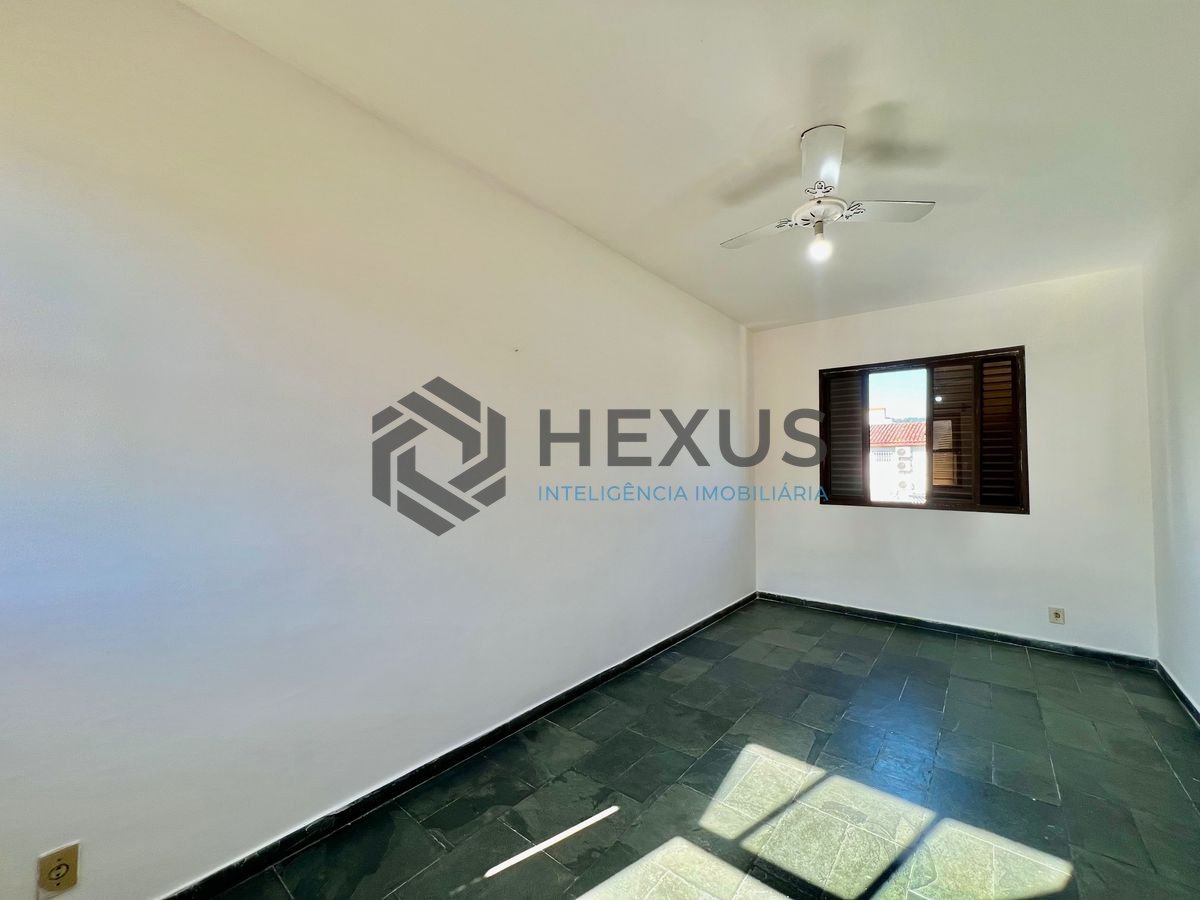 Foto 7 de Casa em condomínio a 500m da praia no Jardim Astúrias, Guarujá