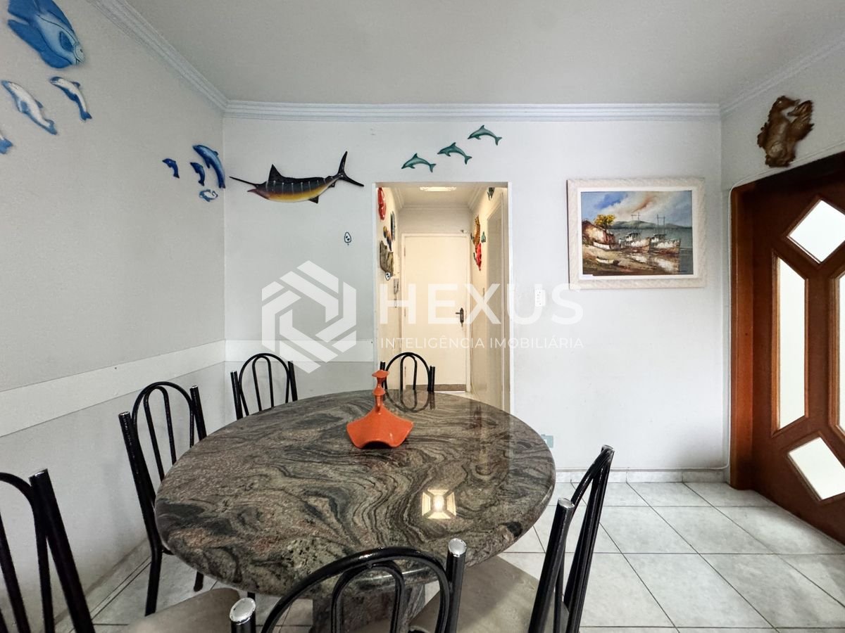 Foto 3 de Apartamento a 250m da praia nas Pitangueiras, Guarujá