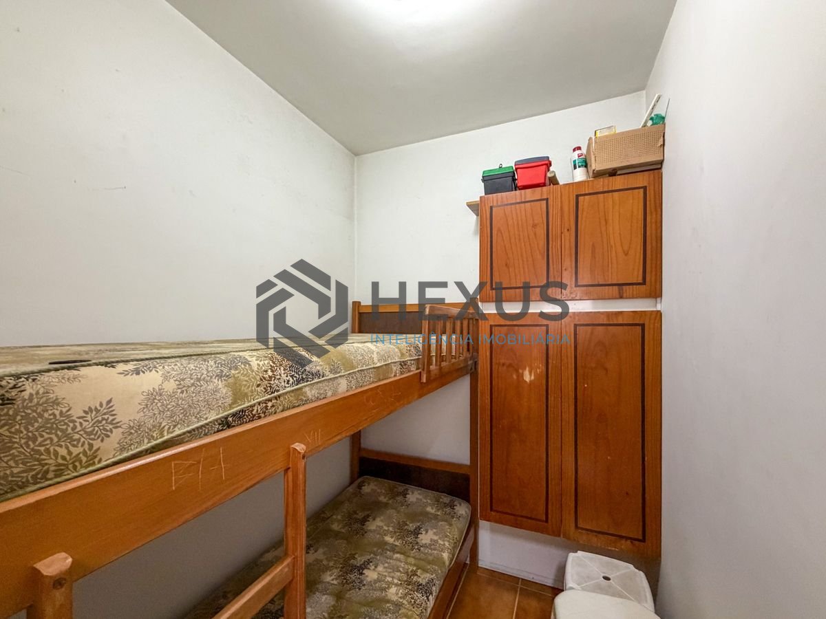 Foto 25 de Apartamento com varanda e lazer a 100m da praia na Enseada, Guarujá