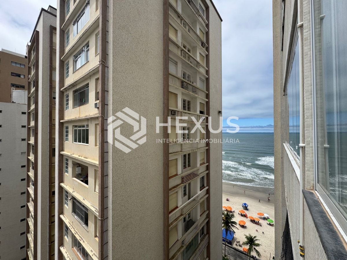 Foto 4 de Apartamento reformado beira mar com vista mar nas Pitangueiras, Guarujá