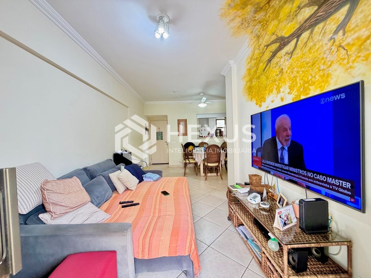 Foto 4 de Apartamento com varanda a 550m da praia na Enseada, Guarujá