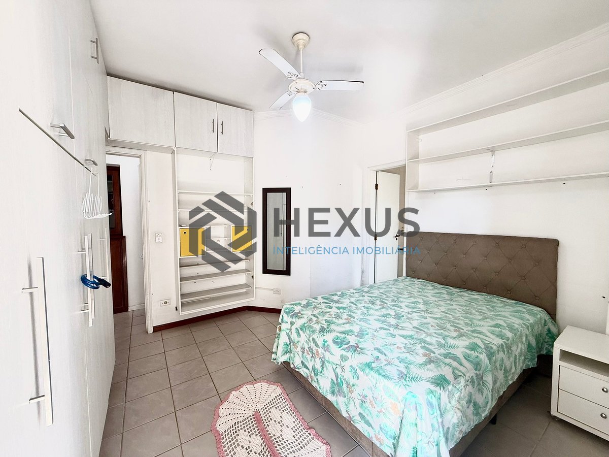 Foto 12 de Apartamento com varanda e lazer a 400m da praia na Enseada, Guarujá