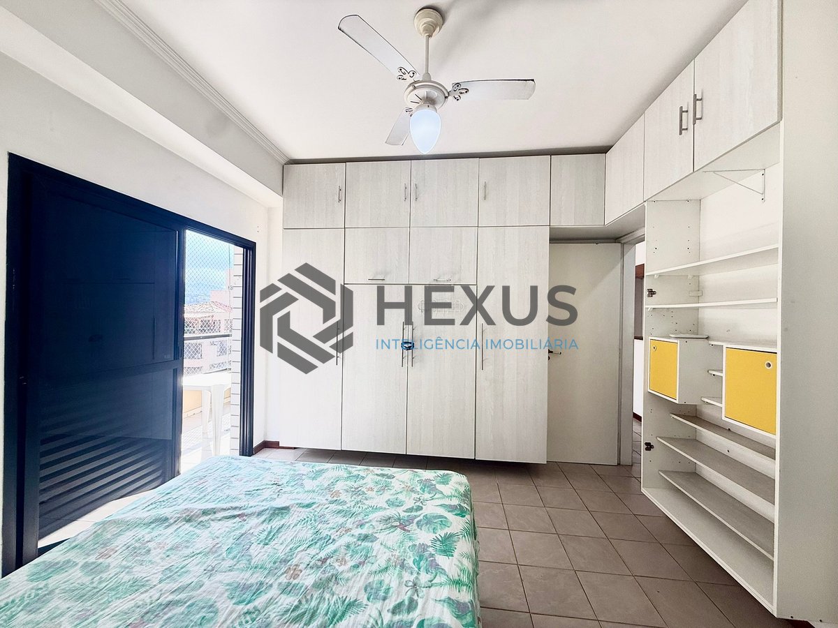 Foto 11 de Apartamento com varanda e lazer a 400m da praia na Enseada, Guarujá