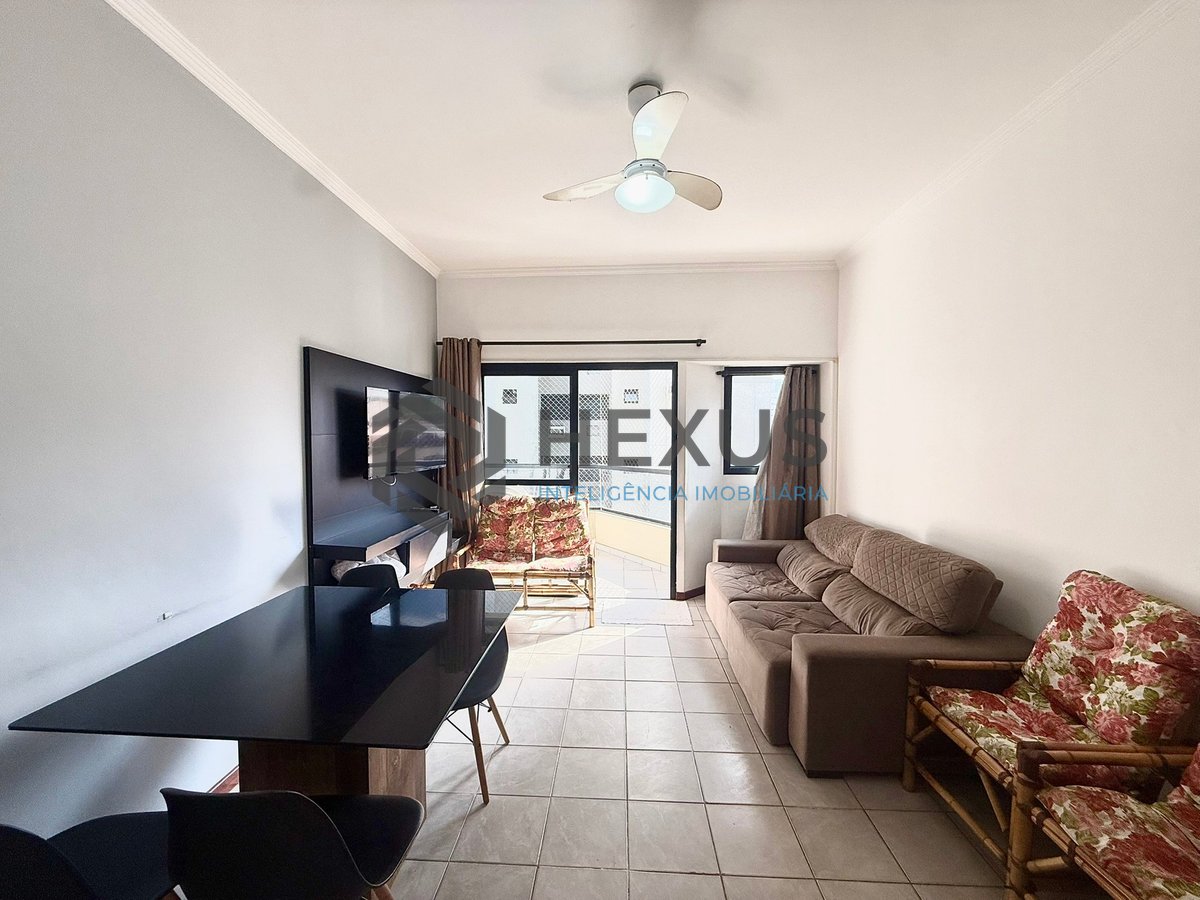 Foto 2 de Apartamento com varanda e lazer a 400m da praia na Enseada, Guarujá
