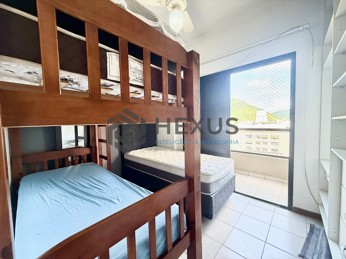 Foto 16 de Apartamento com varanda e lazer a 400m da praia na Enseada, Guarujá