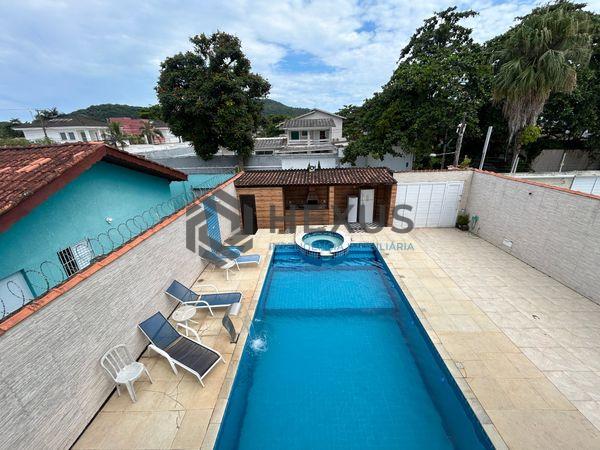 Sobrado à Venda em Balneário Praia do Pernambuco — foto 1