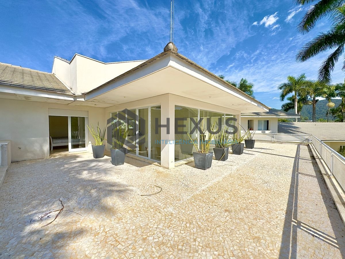 Foto 16 de Mansão de alto padrão com piscina e área gourmet no Jardim Acapulco, Guarujá