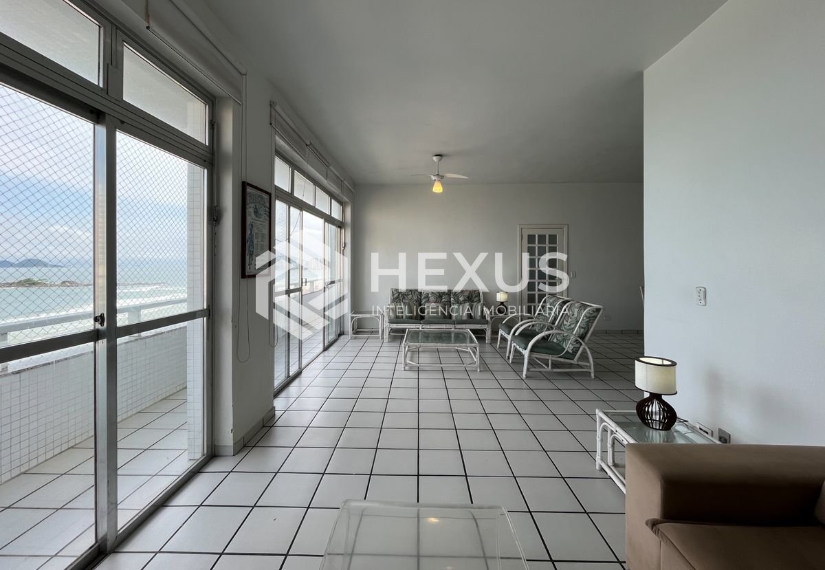 Foto 4 de Apartamento frente mar com varanda vista mar nas Pitangueiras, Guarujá