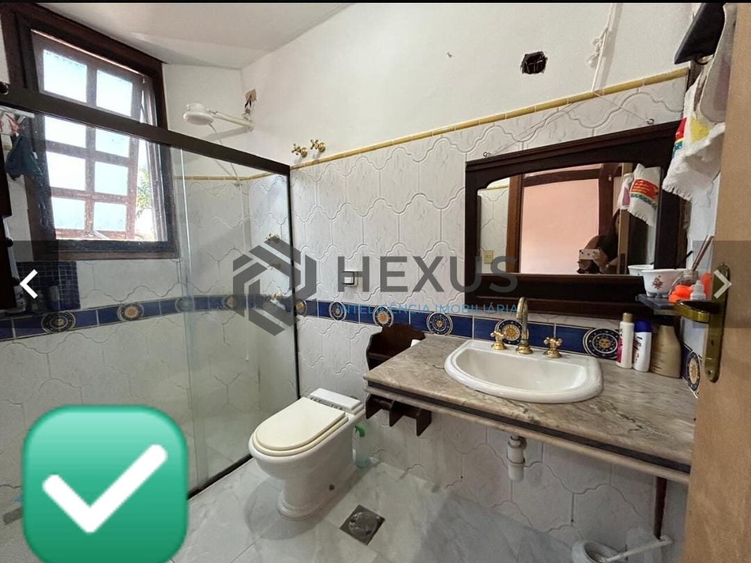 Foto 8 de Casa em condominio fechado com varanda e lazer a 1km da praia na Enseada, Guarujá