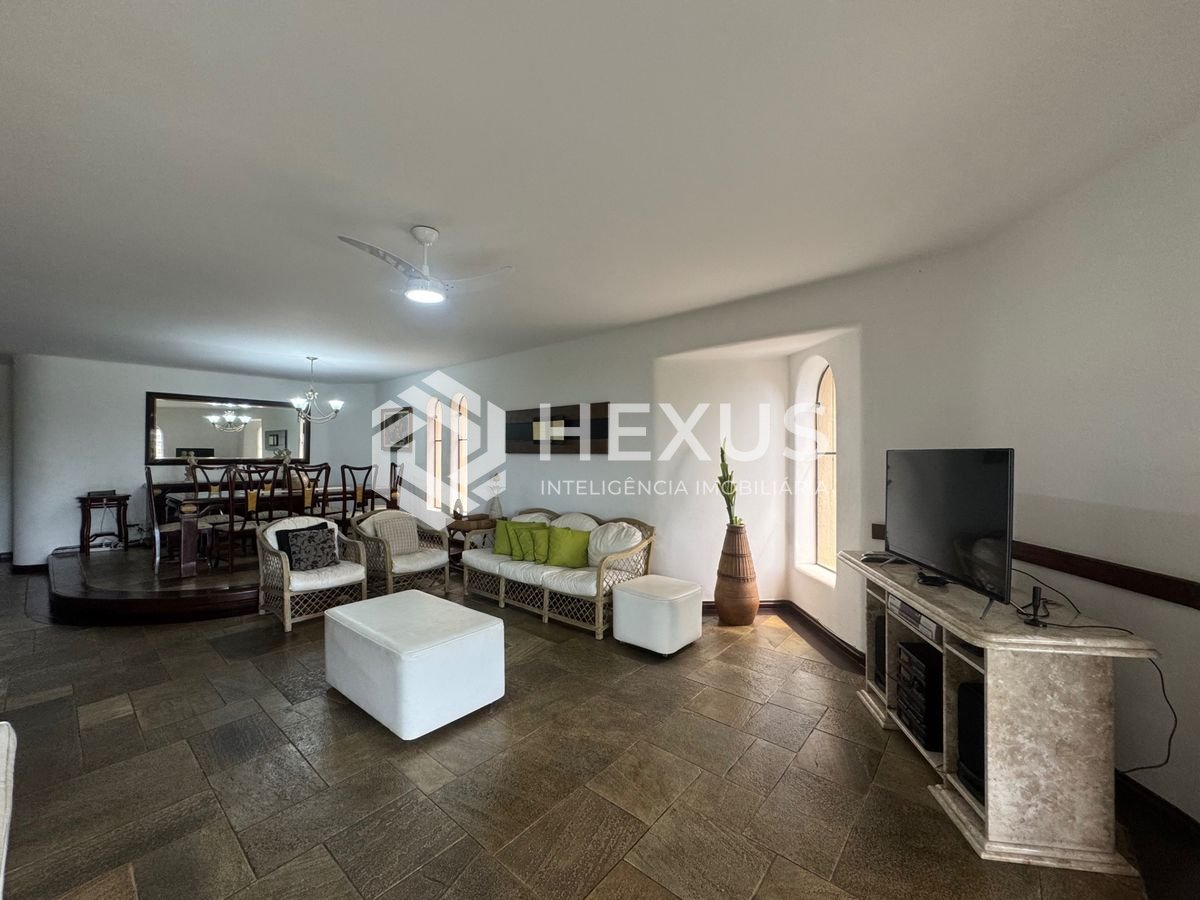 Foto 4 de Apartamento reformado com varanda vista mar a 100m da praia na Enseada, Guarujá