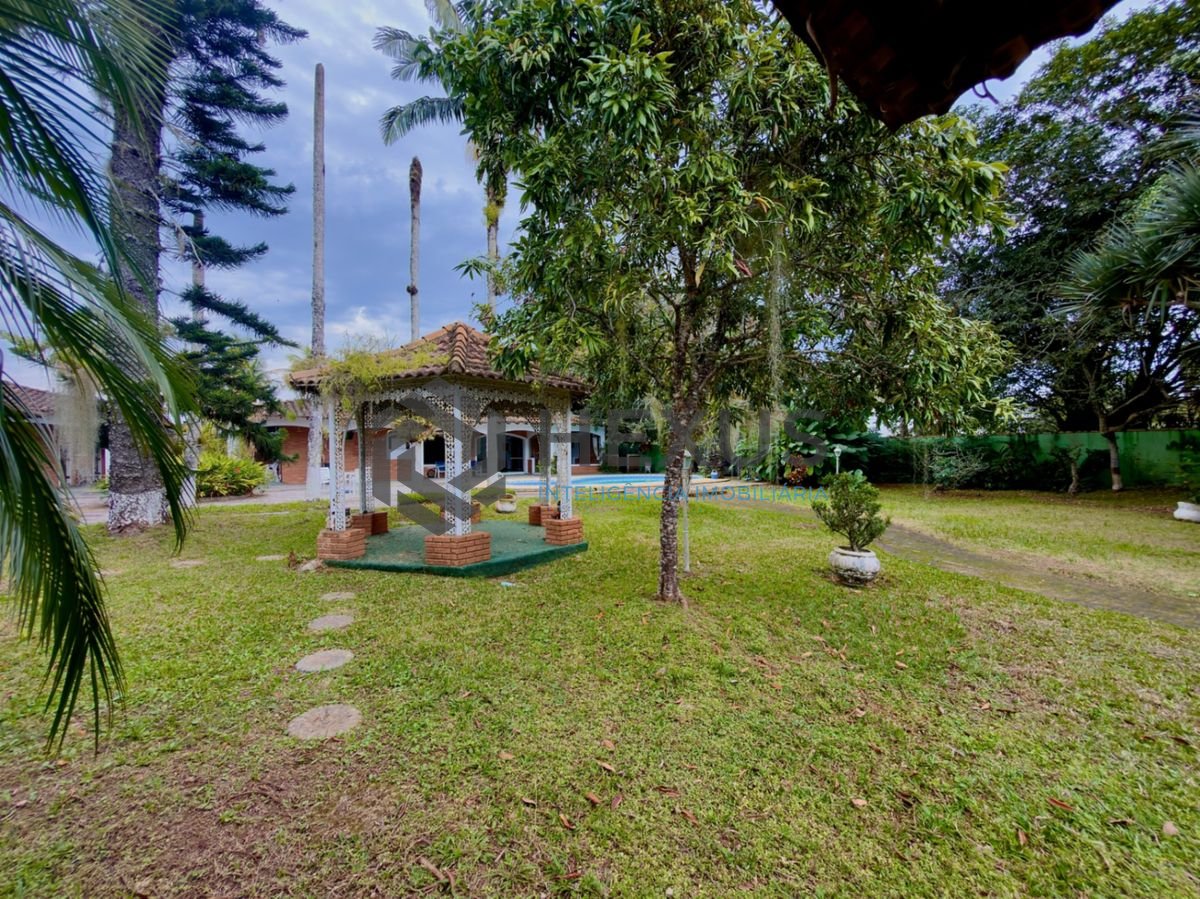 Foto 18 de Casa com piscina  e área gourmet no Jardim Acapulco, Guarujá