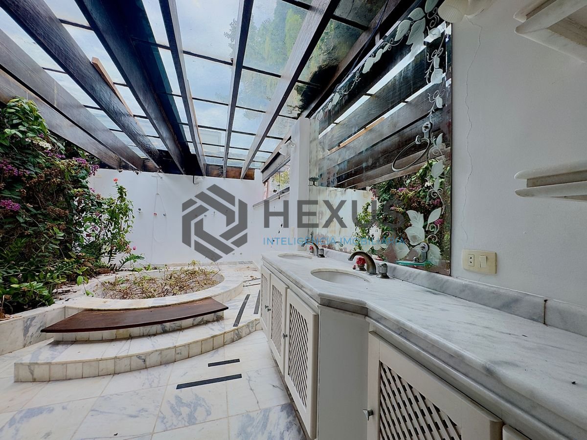 Foto 17 de Casa com piscina  e área gourmet no Jardim Acapulco, Guarujá