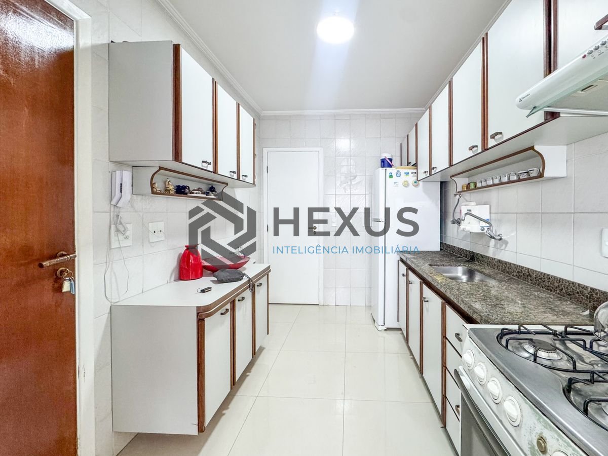 Foto 24 de Apartamento reformado com varanda e lazer no Jardim Astúrias, Guarujá
