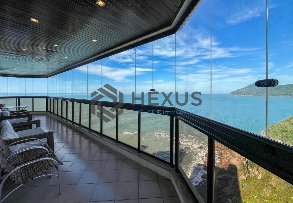 Apartamento frente mar com varanda e lazer na região do Canto das Galhetas no Jardim Astúrias, Guarujá