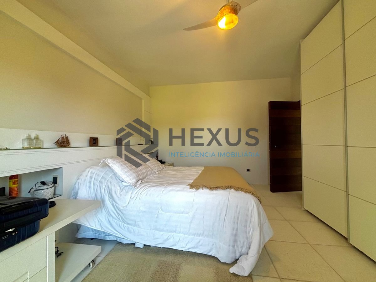 Foto 46 de Casa reformada com piscina e área gourmet no Jardim Acapulco, Guarujá