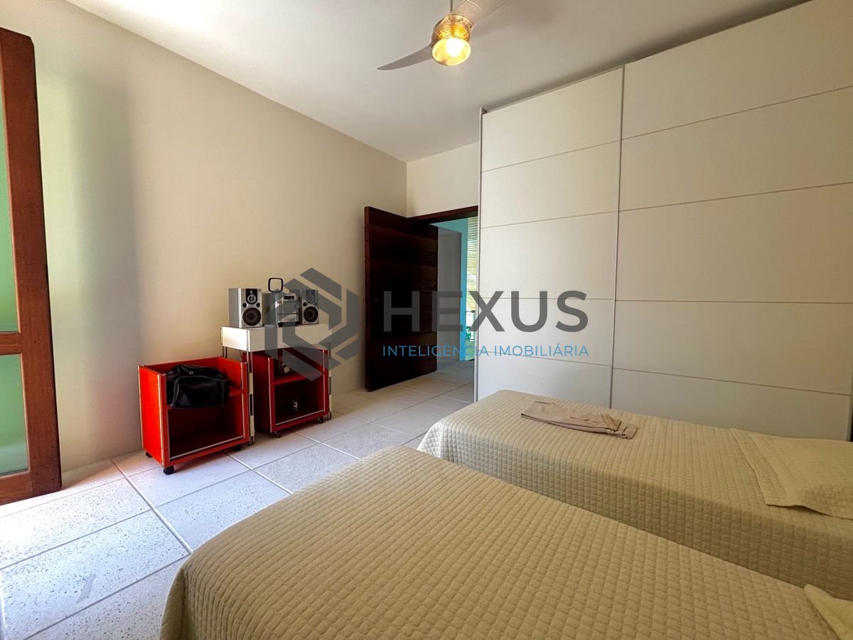 Foto 44 de Casa reformada com piscina e área gourmet no Jardim Acapulco, Guarujá