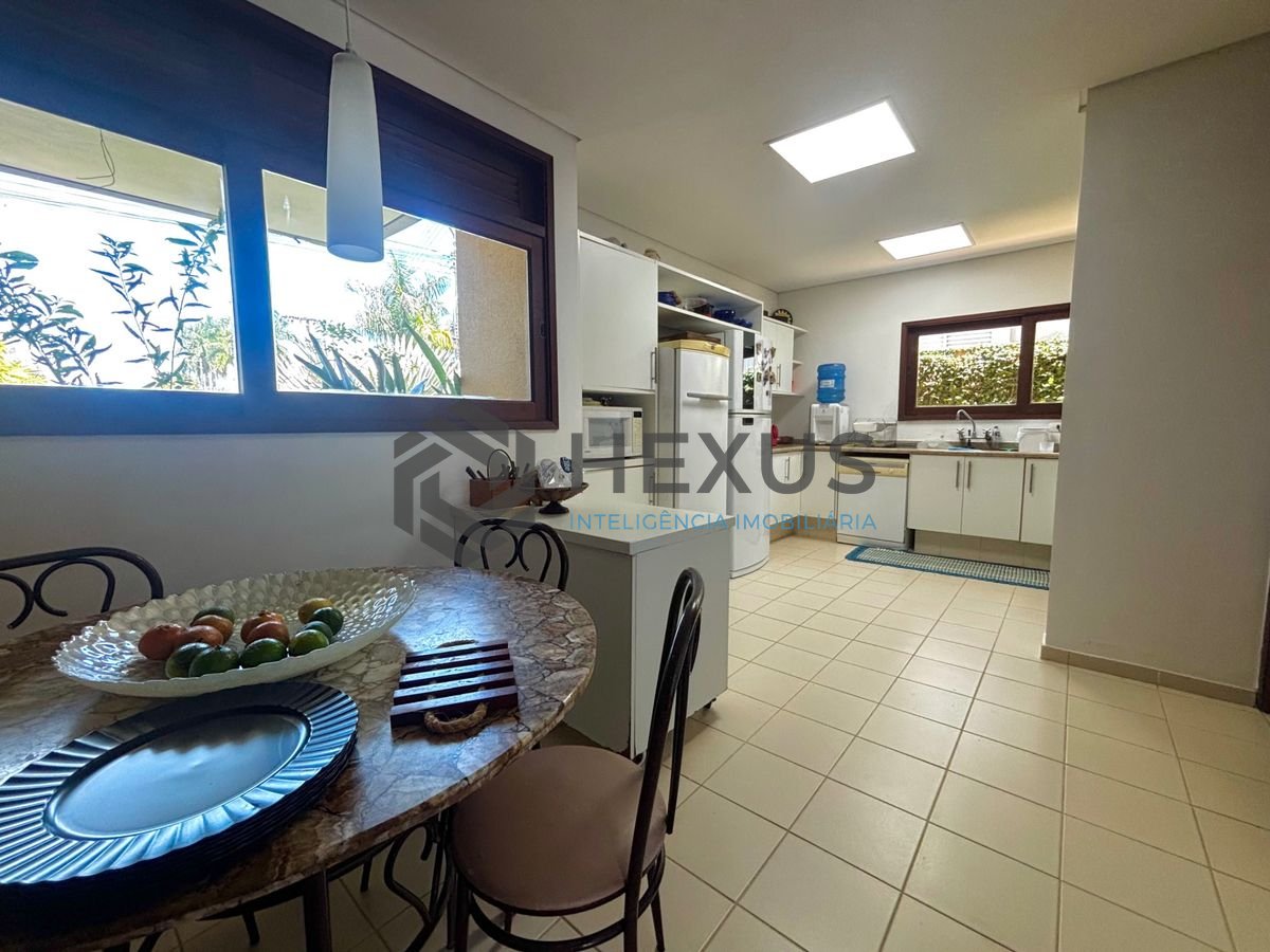 Foto 25 de Casa reformada com piscina e área gourmet no Jardim Acapulco, Guarujá