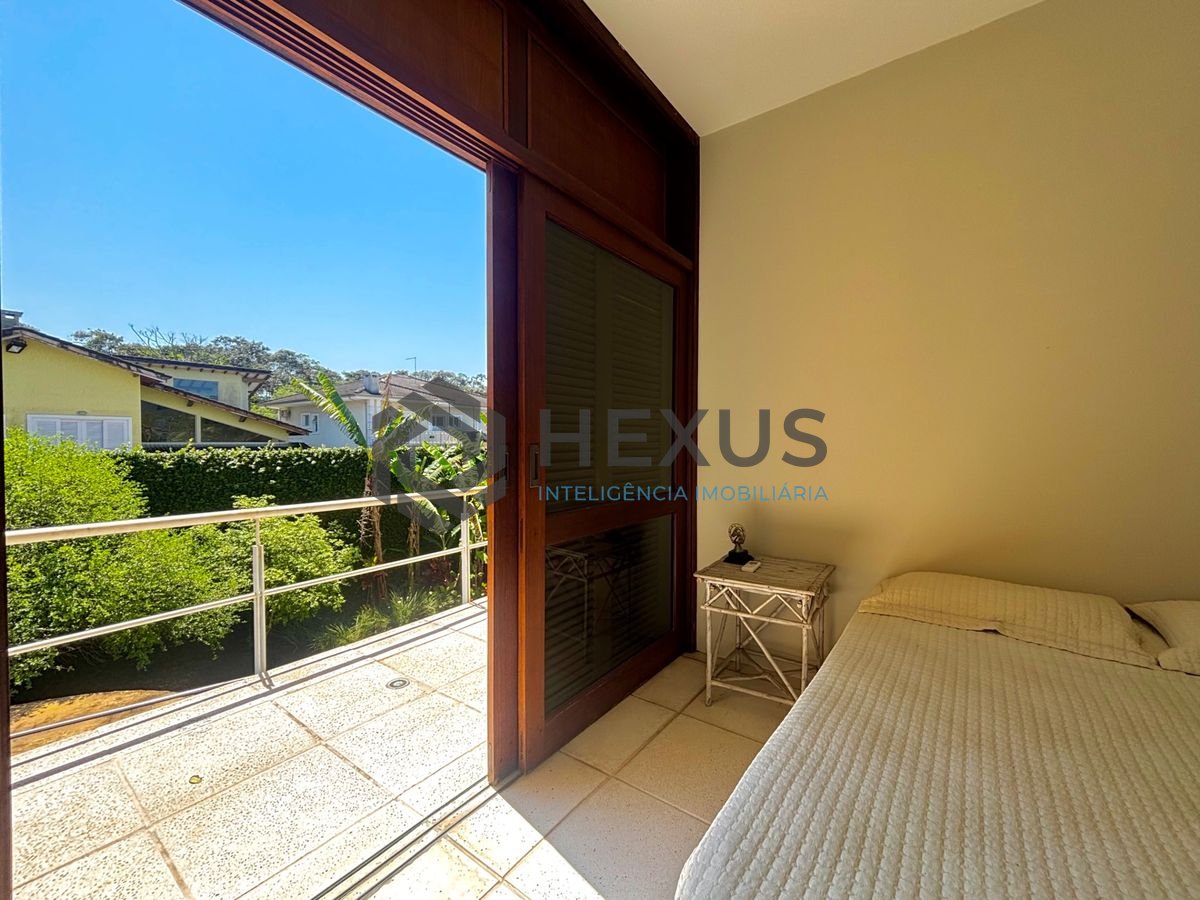 Foto 33 de Casa reformada com piscina e área gourmet no Jardim Acapulco, Guarujá