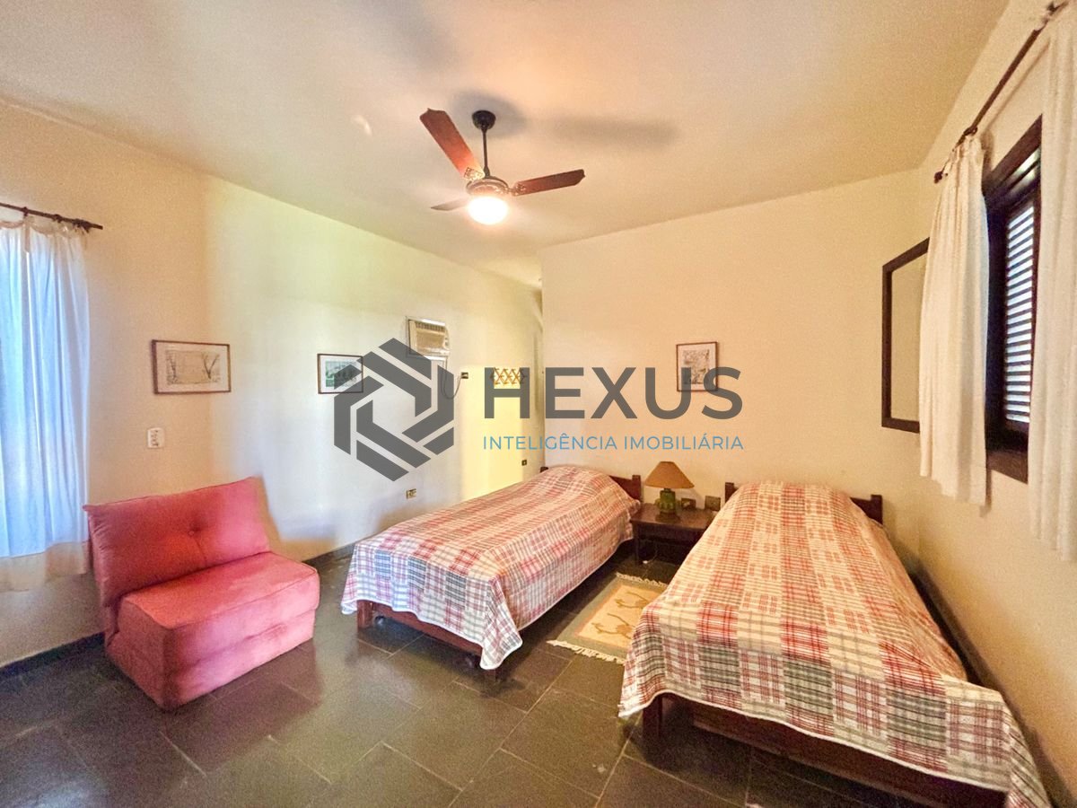 Foto 42 de Casa reformada com piscina e área gourmet no Jardim Acapulco, Guarujá