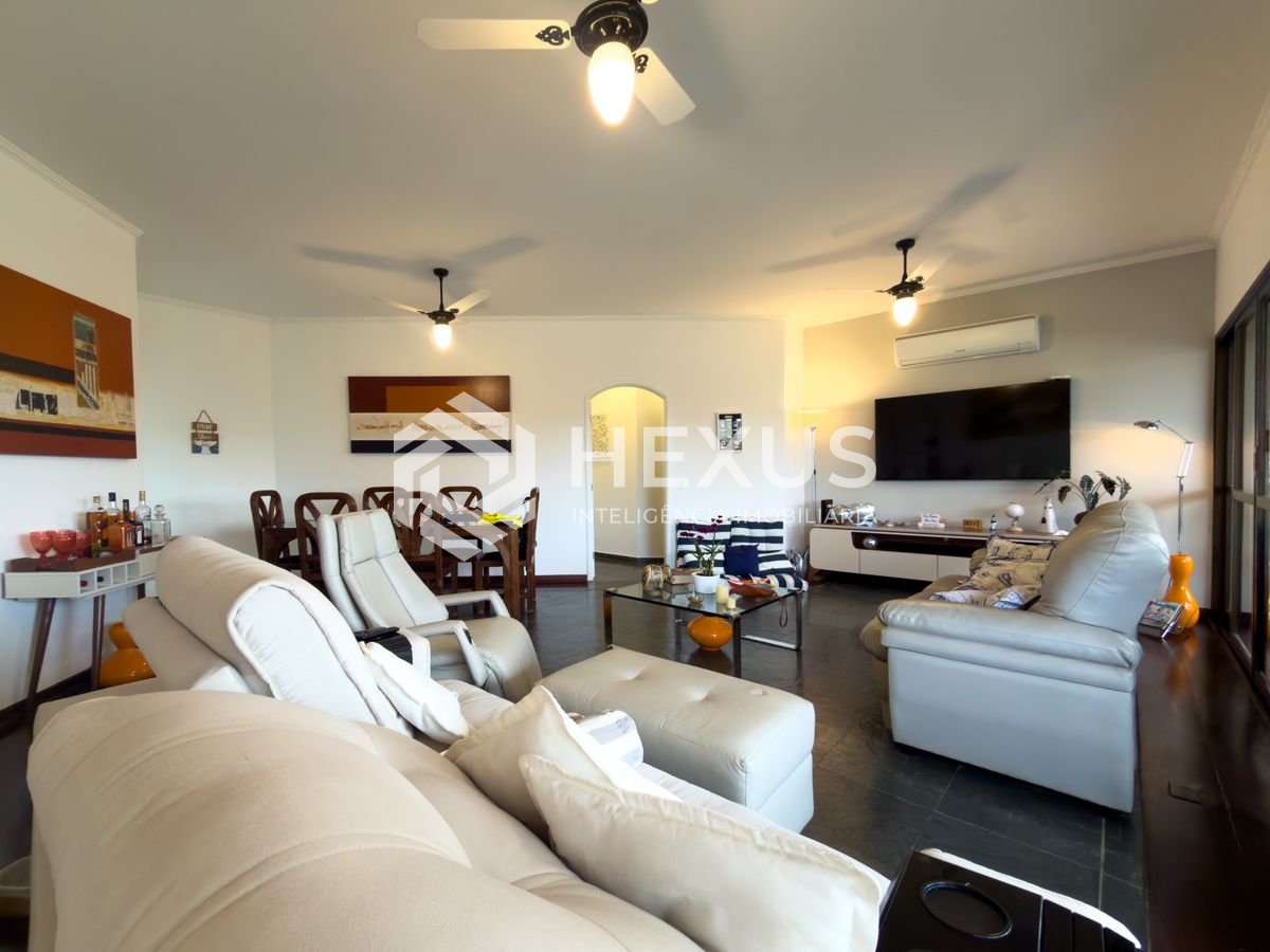 Foto 5 de Apartamento com varanda e lazer a 300m da praia na Enseada, Guarujá