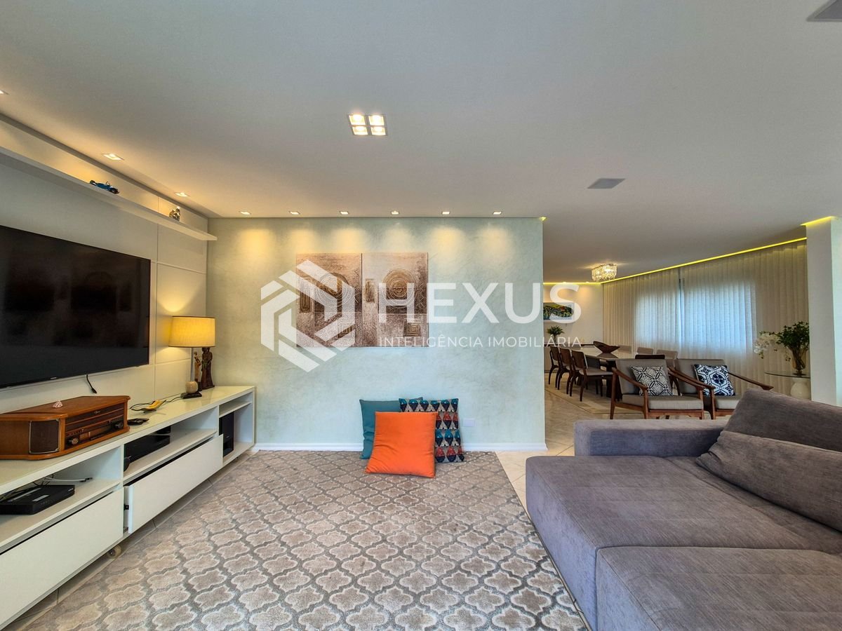 Foto 4 de Apartamento reformado com varanda vista mar a 2 quadras da praia nas Pitangueiras, Guarujá