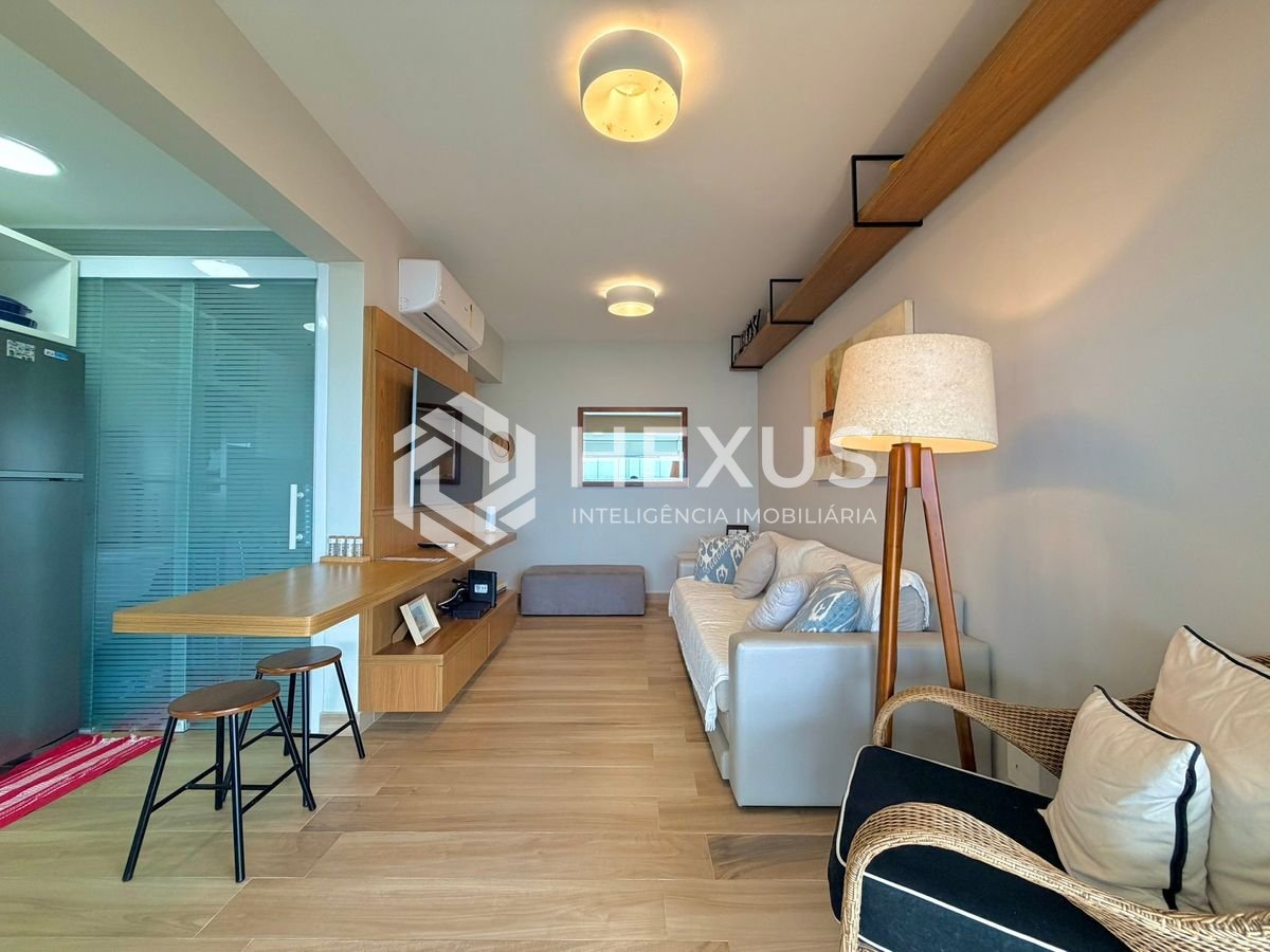 Foto 4 de Apartamento reformado com varanda gourmet vista mar e lazer na Enseada, Guarujá