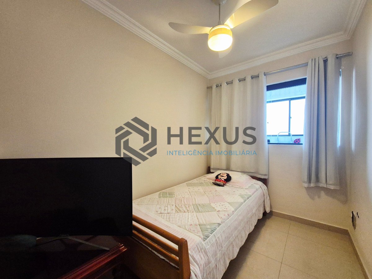 Foto 30 de Apartamento reformado com varanda e lazer a uma quadra da Praia das Pitangueiras, Guaruja