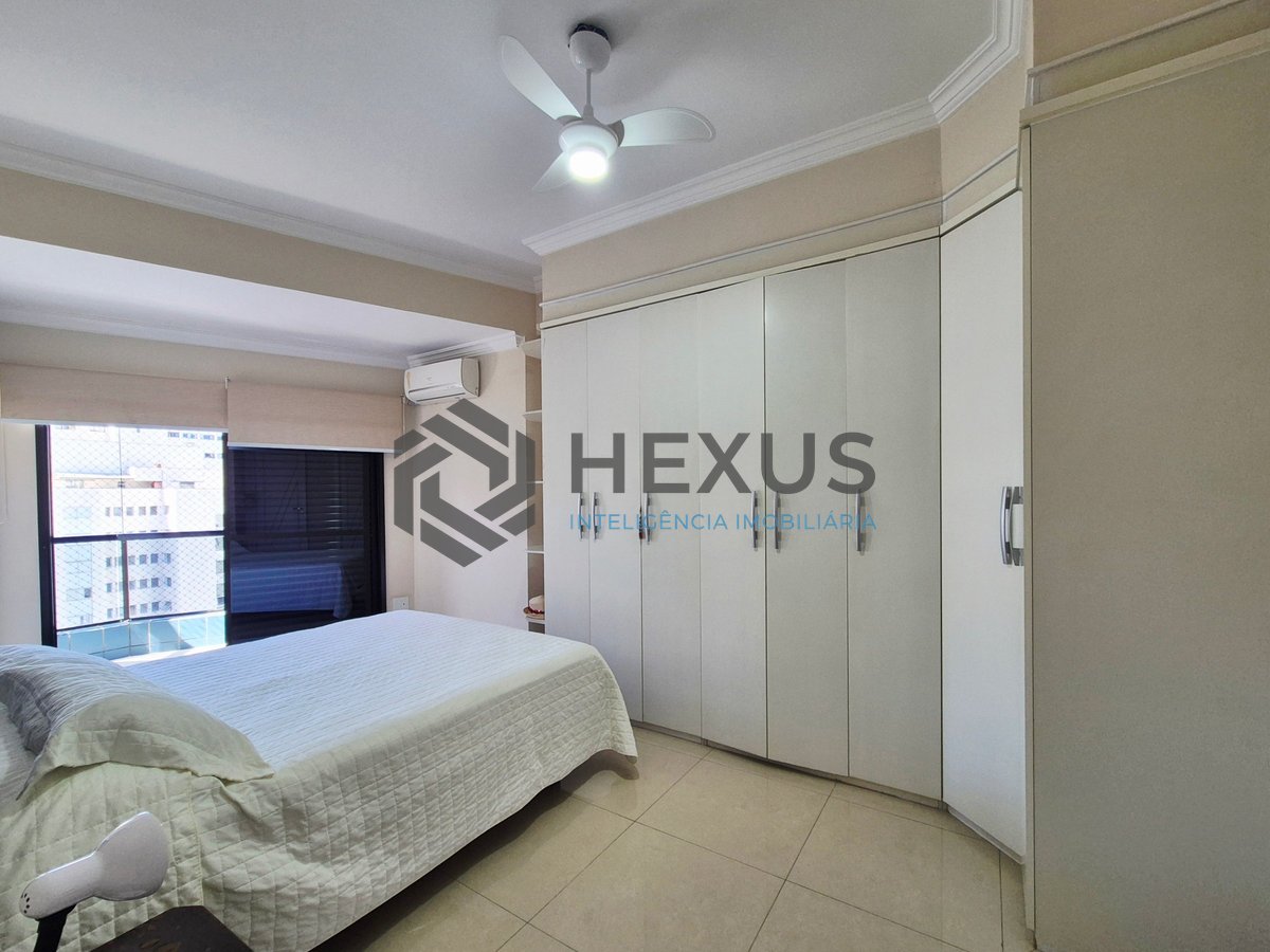 Foto 20 de Apartamento reformado com varanda e lazer a uma quadra da Praia das Pitangueiras, Guaruja