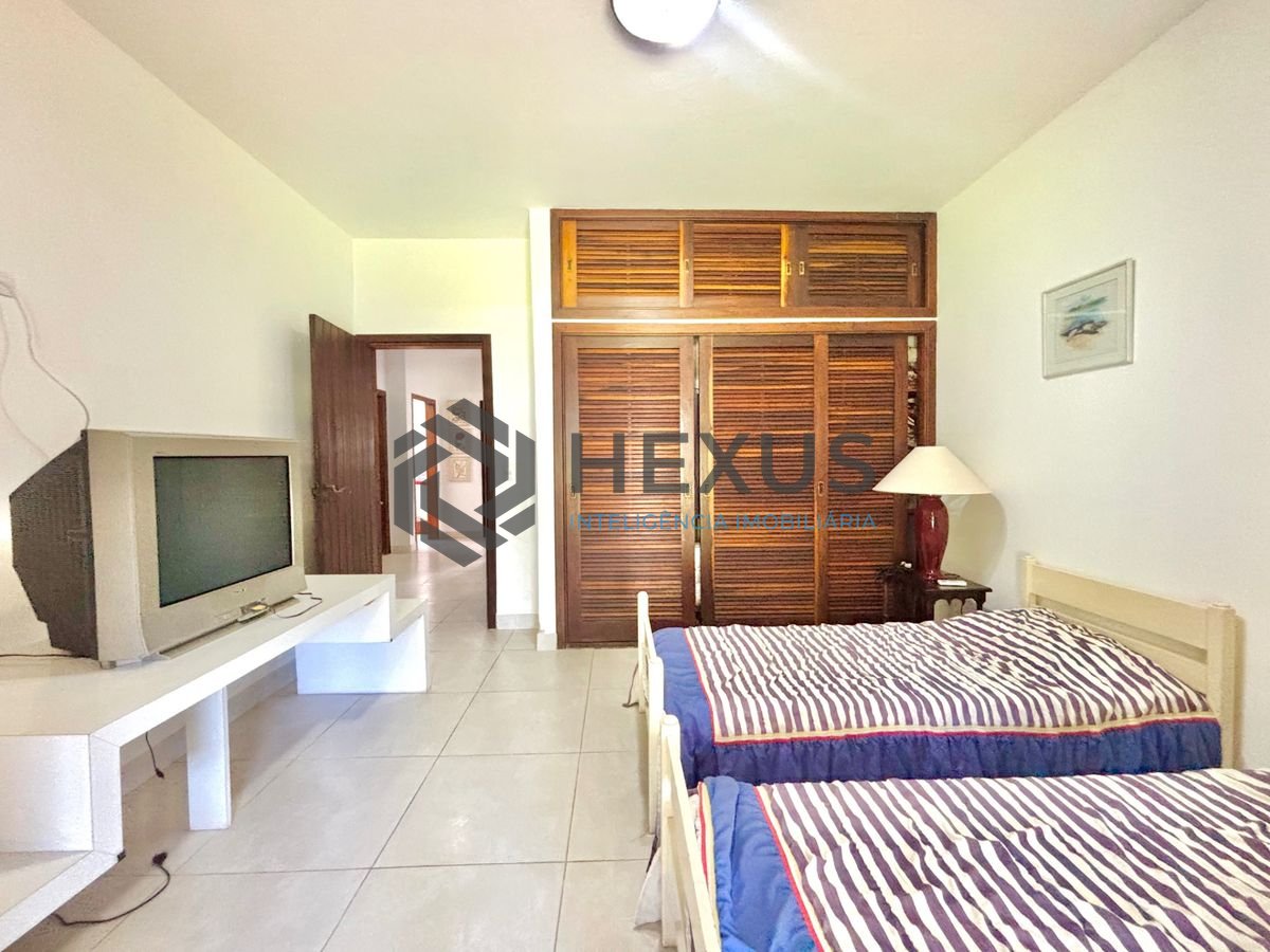 Foto 36 de Casa reformada com piscina e área gourmet no Jardim Acapulco, Guarujá