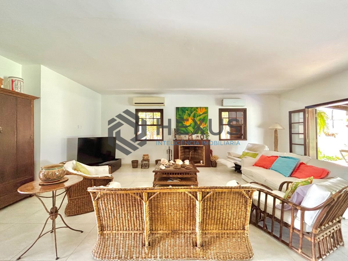 Foto 5 de Casa reformada com piscina e área gourmet no Jardim Acapulco, Guarujá