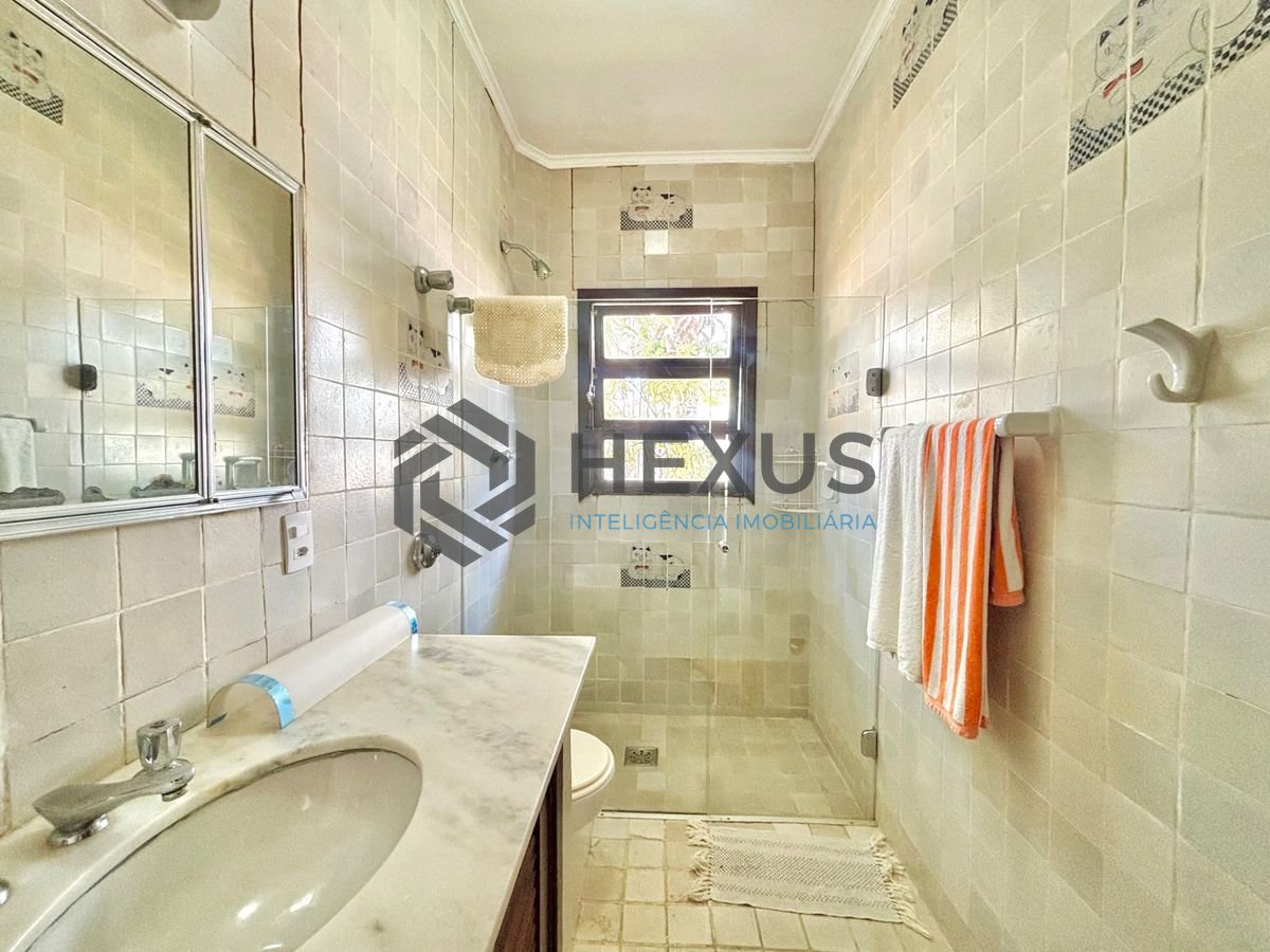 Foto 47 de Casa reformada com piscina e área gourmet no Jardim Acapulco, Guarujá