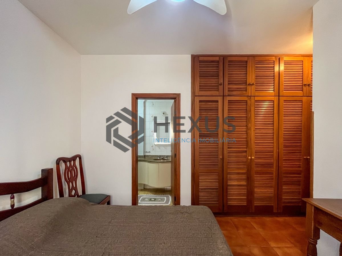 Foto 21 de Apartamento com varanda a 1 quadra da praia nas Pitangueiras, Guarujá