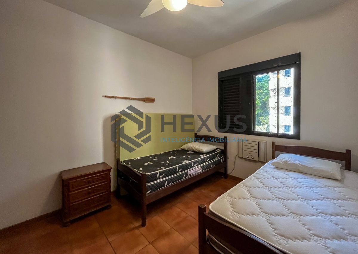 Foto 14 de Apartamento com varanda a 1 quadra da praia nas Pitangueiras, Guarujá