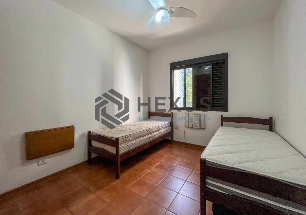 Foto 9 de Apartamento com varanda a 1 quadra da praia nas Pitangueiras, Guarujá