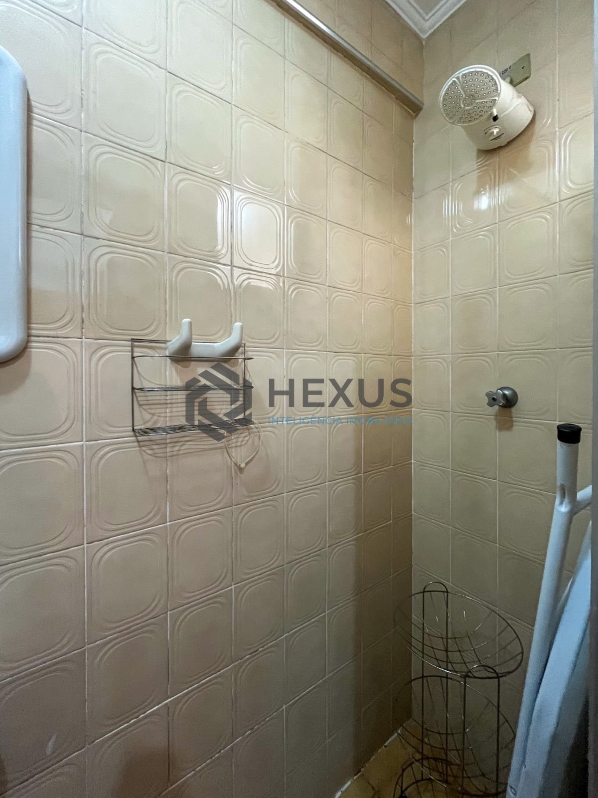 Foto 34 de Apartamento com varanda a 1 quadra da praia nas Pitangueiras, Guarujá