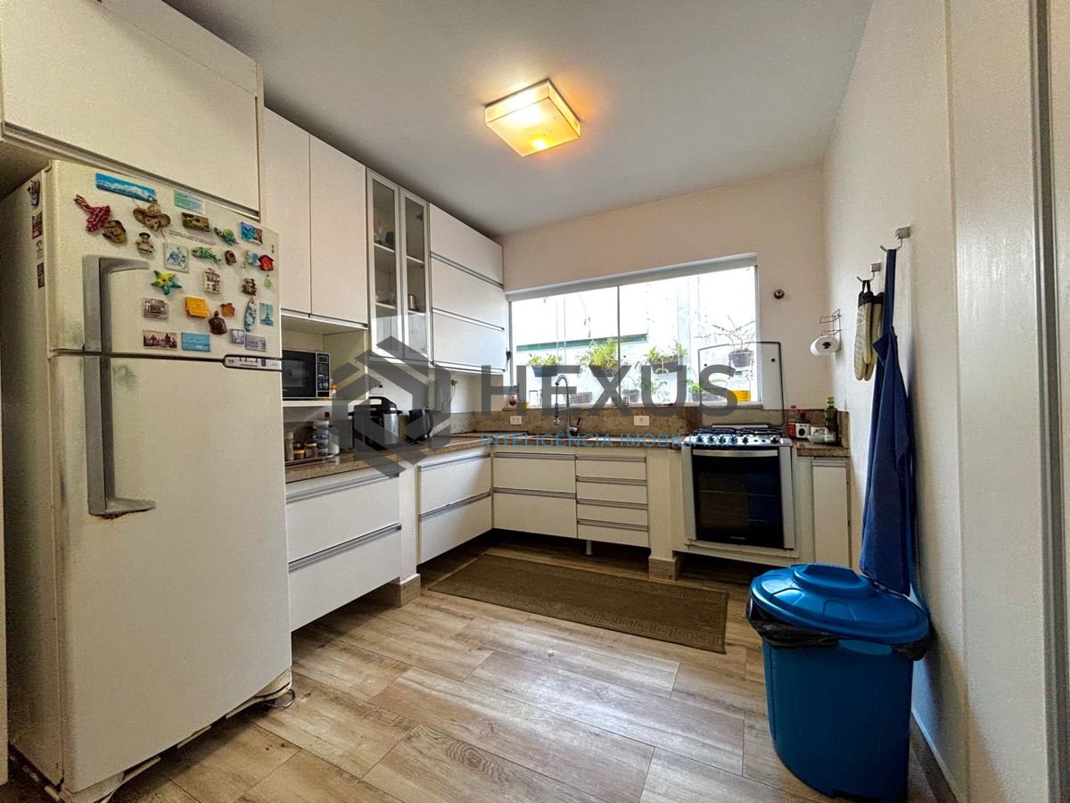 Foto 23 de Casa reformada com piscina e área gourmet no Jardim Acapulco, Guarujá