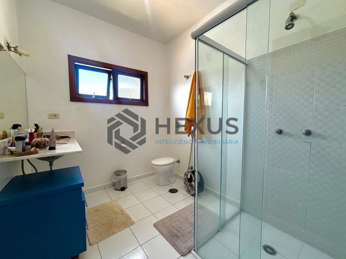 Foto 45 de Casa reformada com piscina e área gourmet no Jardim Acapulco, Guarujá