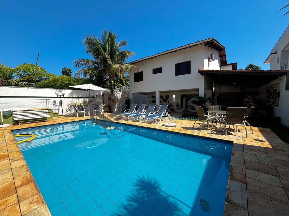 Casa reformada com piscina e área gourmet no Jardim Acapulco, Guarujá