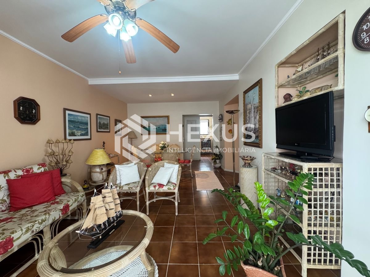 Foto 3 de Apartamento com varanda e lazer a 300m da praia em P das Tartarugas, Guarujá