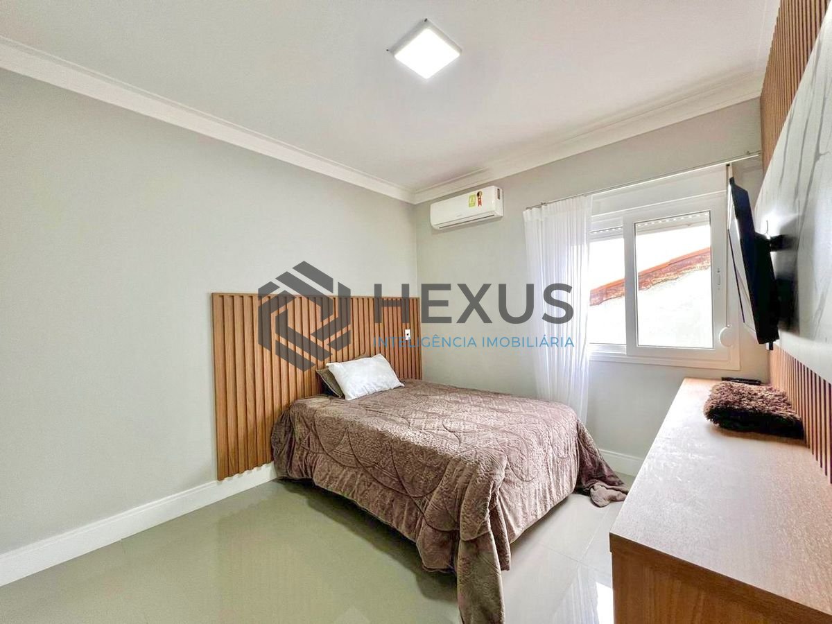 Foto 33 de Casa reformada com piscina e área gourmet no Jardim Acapulco, Guarujá