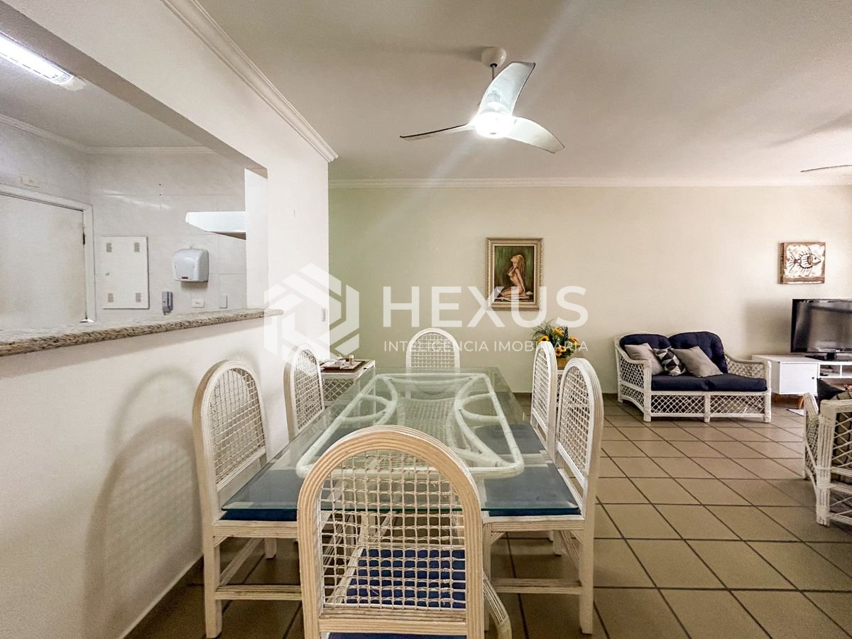 Foto 4 de Apartamento com varanda e lazer a 400m da praia na Enseada, Guarujá