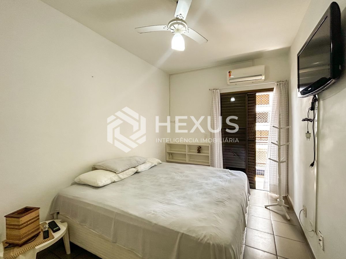 Foto 5 de Apartamento com varanda e lazer a 400m da praia na Enseada, Guarujá