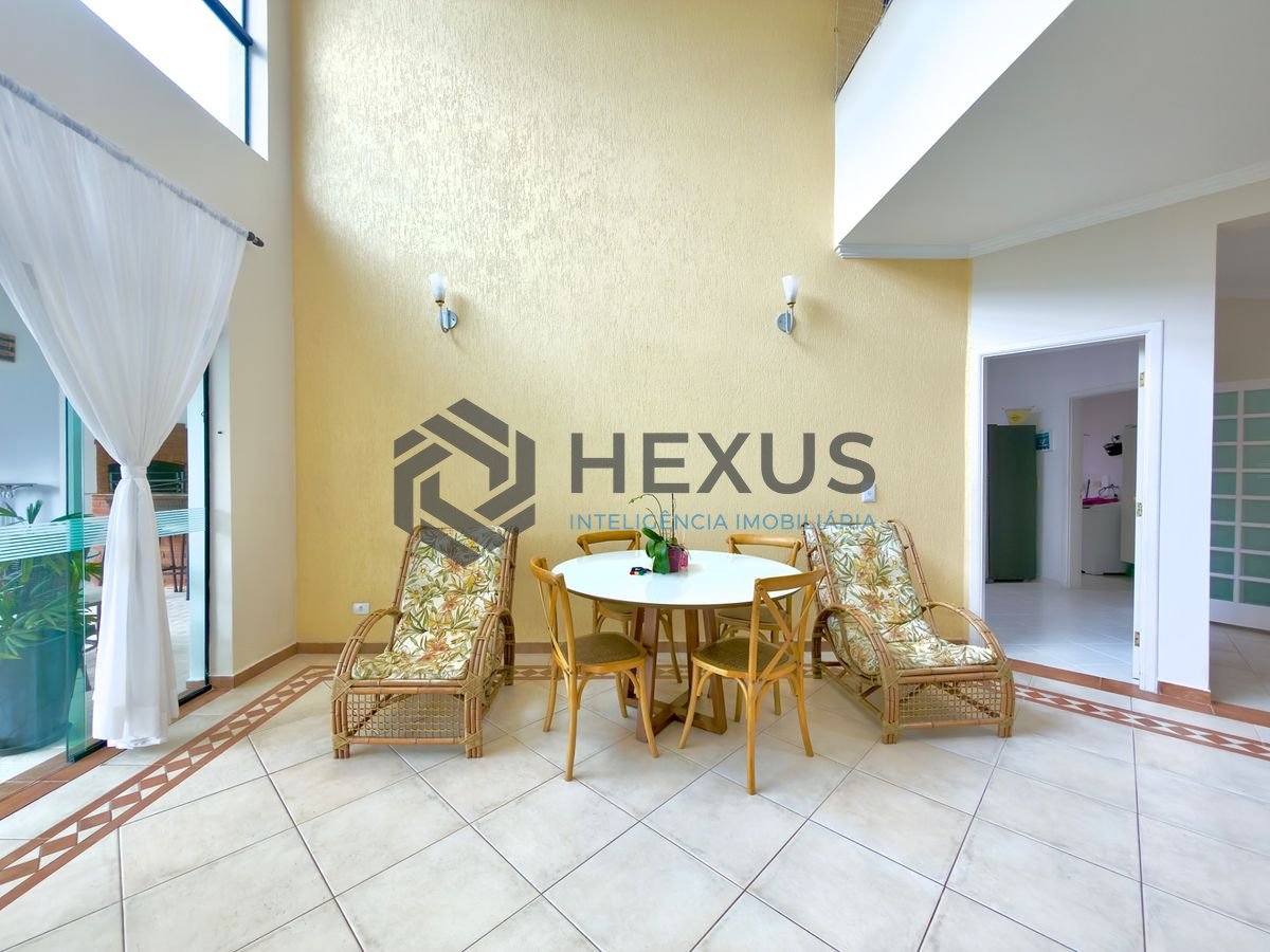 Foto 10 de Casa reformada com piscina e área gourmet no Jardim Acapulco, Guarujá
